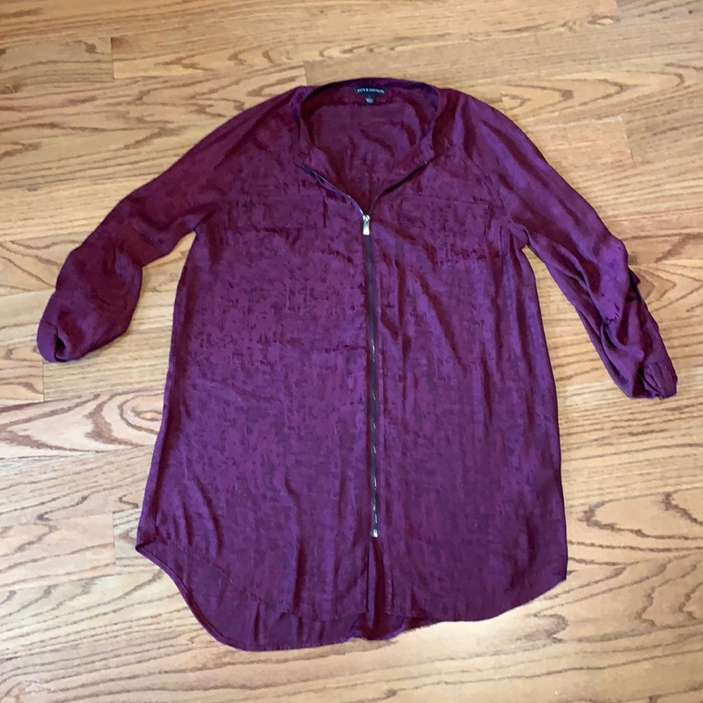 Rock + Republic beautiful top- HAS TAGS